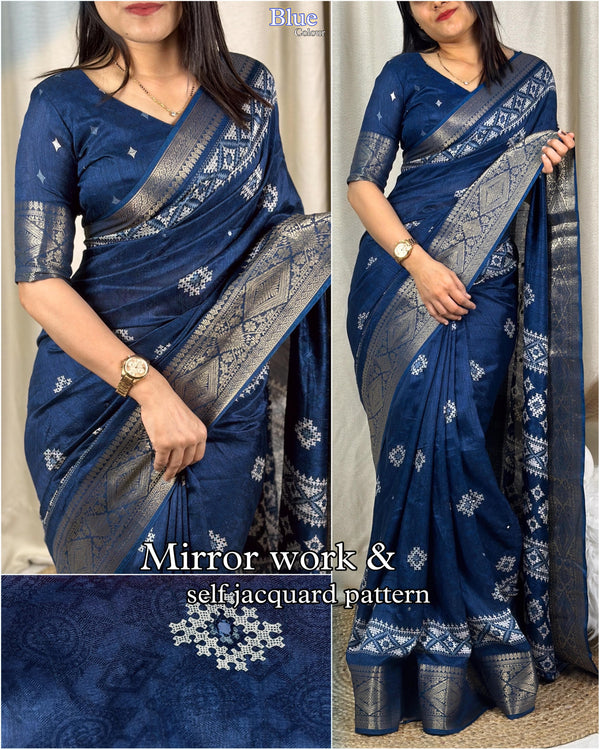 Label mishwa Present This saree is absolutely gorgeous,  there is no reason not to fall in love with it.